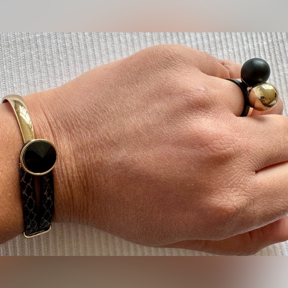 Elegant Gold and Black Women's Bracelet and 2 rings